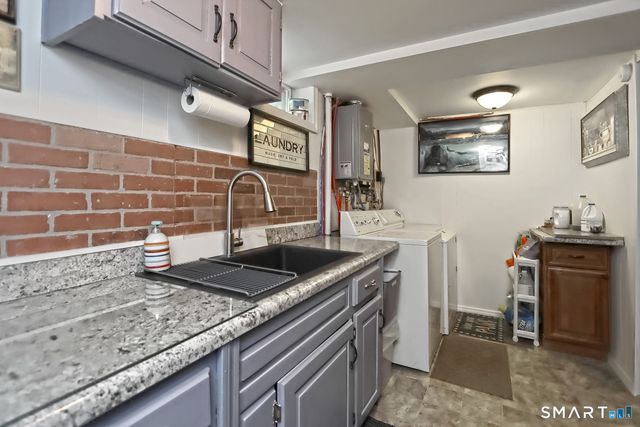 10 Glenmoor Drive, East Haven, CT 06512