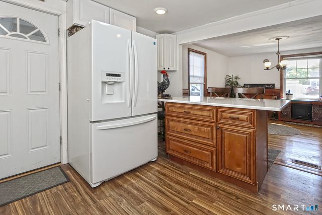 10 Glenmoor Drive, East Haven, CT 06512