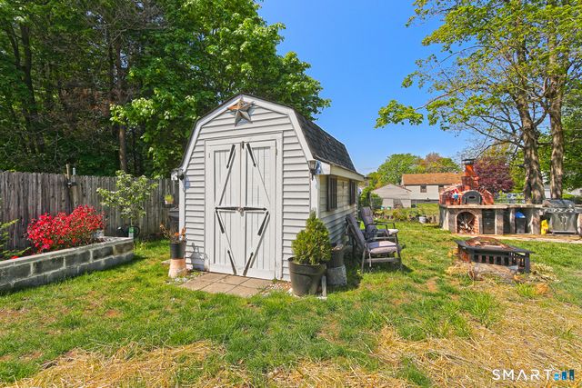 10 Glenmoor Drive, East Haven, CT 06512