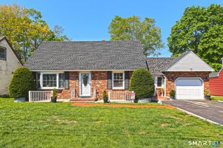 10 Glenmoor Drive, East Haven, CT 06512