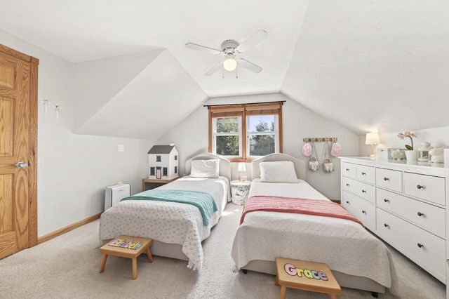 1070 Wilson DRIVE, Brookfield, WI 53005