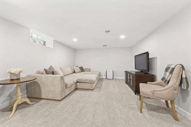 1070 Wilson DRIVE, Brookfield, WI 53005