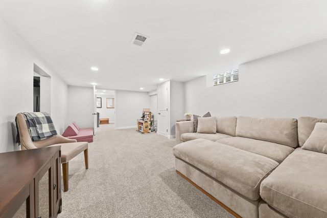 1070 Wilson DRIVE, Brookfield, WI 53005