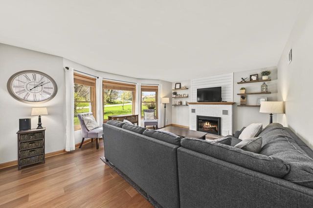 1070 Wilson DRIVE, Brookfield, WI 53005