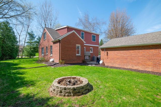 1070 Wilson DRIVE, Brookfield, WI 53005