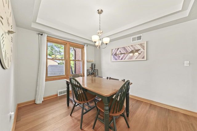 1070 Wilson DRIVE, Brookfield, WI 53005