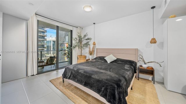 1010 Brickell Ave 2008, Miami, FL 33131