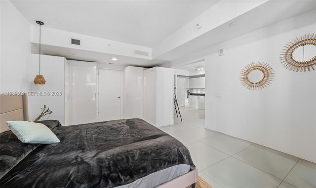 1010 Brickell Ave 2008, Miami, FL 33131