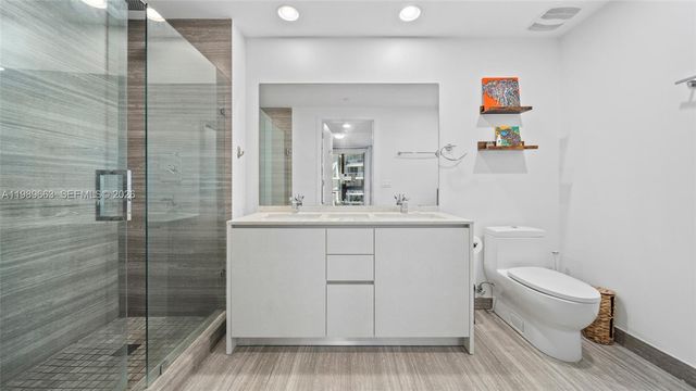 1010 Brickell Ave 2008, Miami, FL 33131