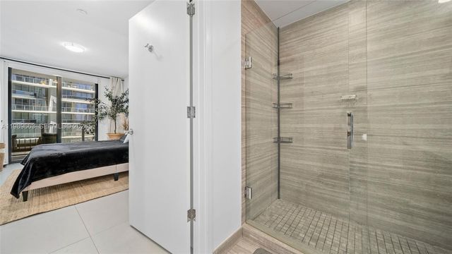 1010 Brickell Ave 2008, Miami, FL 33131