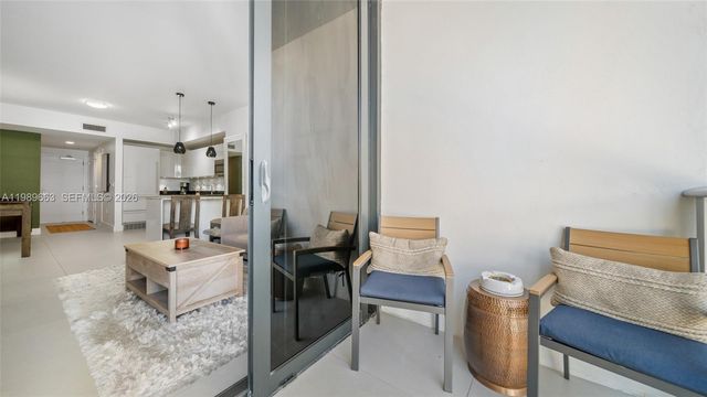 1010 Brickell Ave 2008, Miami, FL 33131