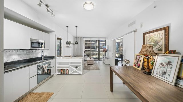 1010 Brickell Ave 2008, Miami, FL 33131