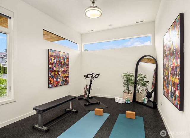 9622 Slater Avenue NE, Kirkland, WA 98033