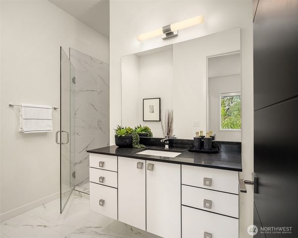9622 Slater Avenue NE, Kirkland, WA 98033