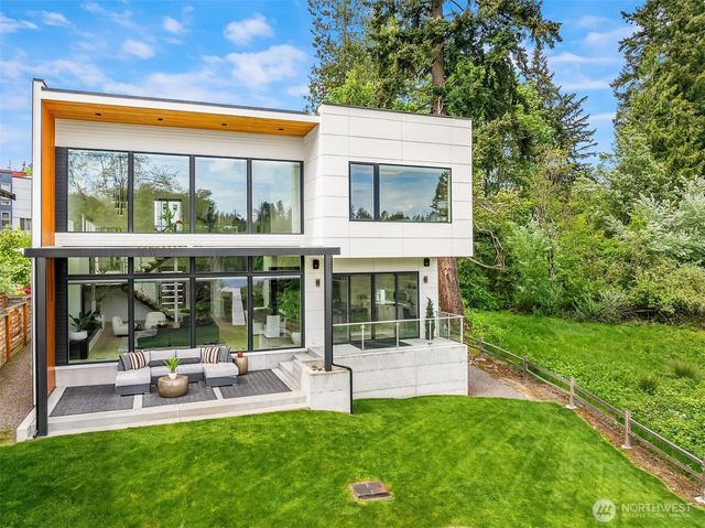 9622 Slater Avenue NE, Kirkland, WA 98033