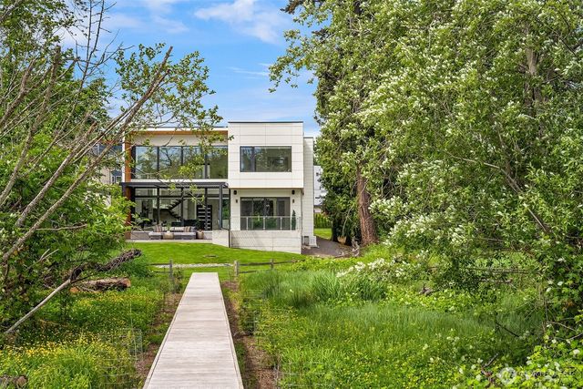 9622 Slater Avenue NE, Kirkland, WA 98033