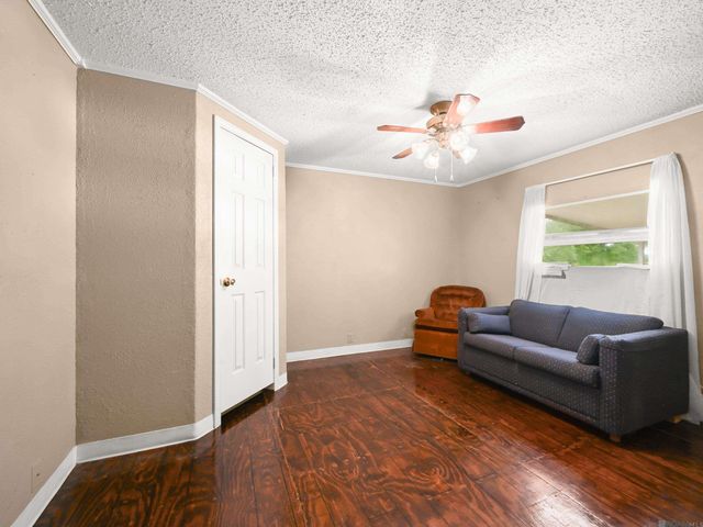 33382 Duff Rd, Walker, LA 70785
