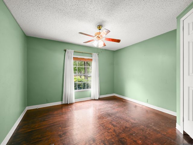 33382 Duff Rd, Walker, LA 70785
