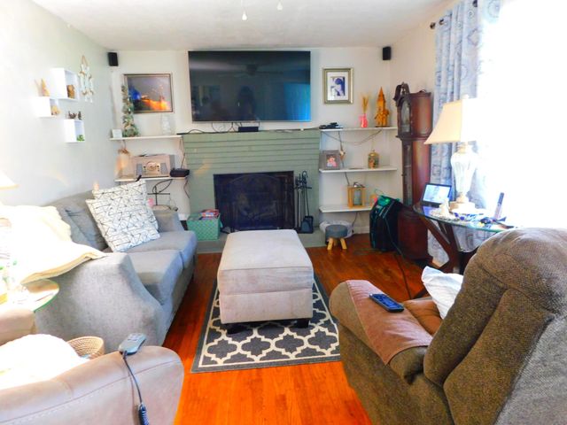 169 Youngs Dr, Blacksburg, SC 29702