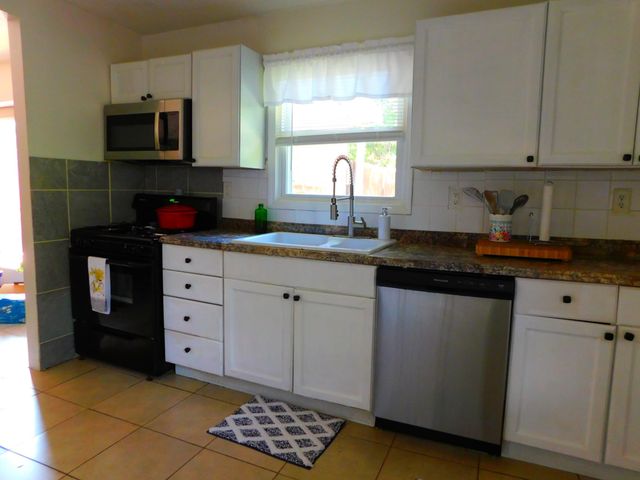 169 Youngs Dr, Blacksburg, SC 29702