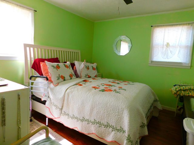 169 Youngs Dr, Blacksburg, SC 29702