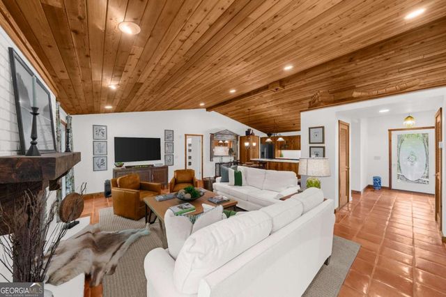 4130 F A A Road, Cumming, GA 30041