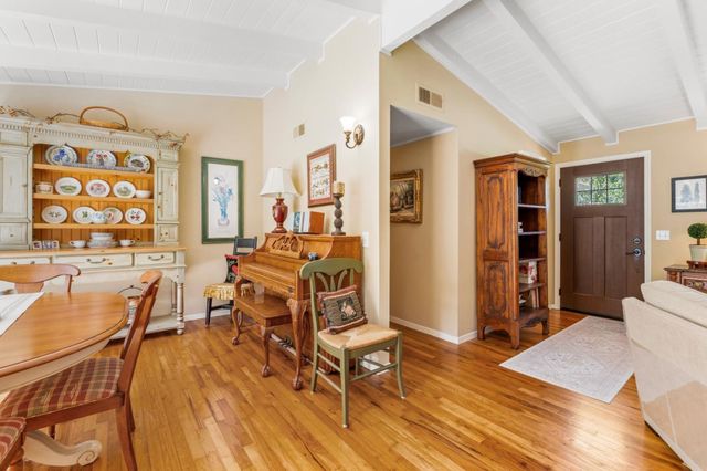 17 Loma Vista Place, Monterey, CA 93940