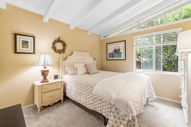 17 Loma Vista Place, Monterey, CA 93940