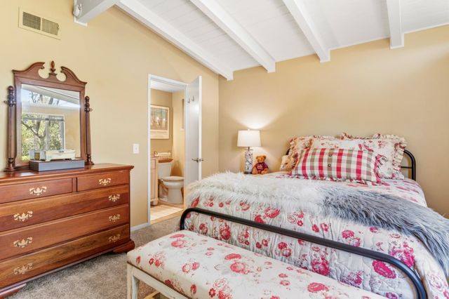 17 Loma Vista Place, Monterey, CA 93940