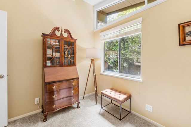 17 Loma Vista Place, Monterey, CA 93940