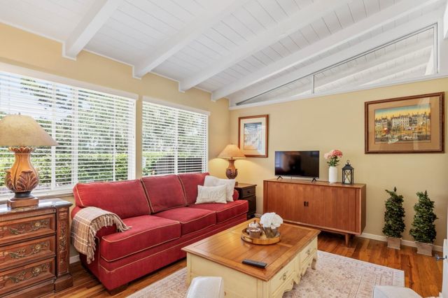 17 Loma Vista Place, Monterey, CA 93940