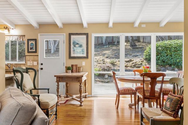 17 Loma Vista Place, Monterey, CA 93940