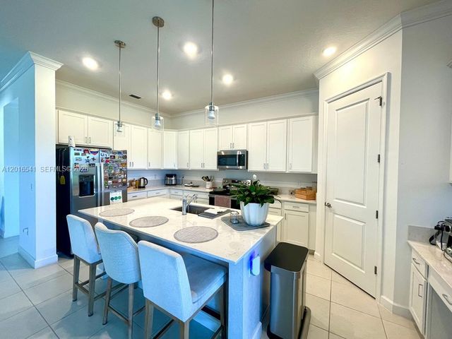 1217 SE Crosswood Way, Port St. Lucie, Port St Lucie, FL 34984