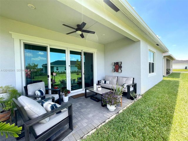 1217 SE Crosswood Way, Port St. Lucie, Port St Lucie, FL 34984