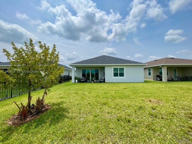 1217 SE Crosswood Way, Port St. Lucie, Port St Lucie, FL 34984
