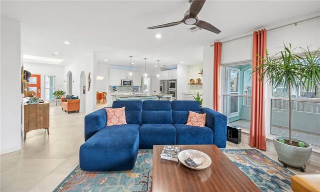 13914 Dasmarinas Dr, Corpus Christi, TX 78418