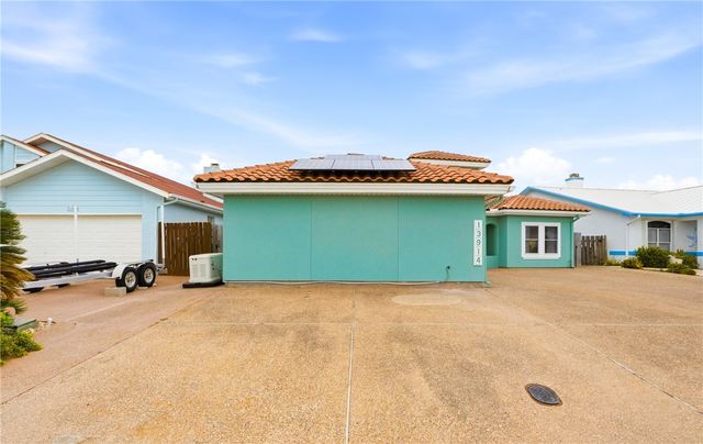 13914 Dasmarinas Dr, Corpus Christi, TX 78418