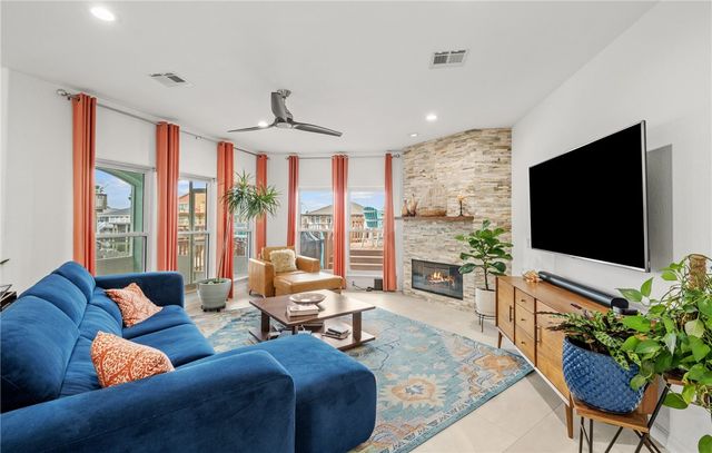 13914 Dasmarinas Dr, Corpus Christi, TX 78418