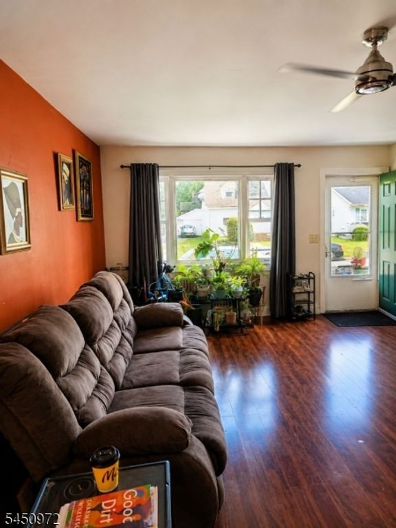 148 Pineview Ter, Plainfield City, NJ 07062 — photo 2