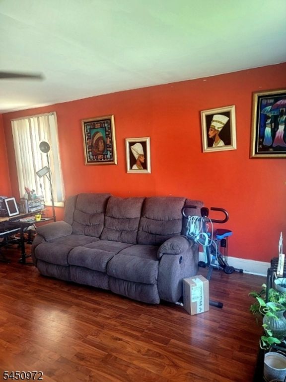 148 Pineview Ter, Plainfield City, NJ 07062 — photo 3