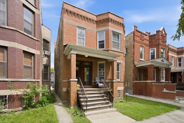3531 N Oakley Avenue, Chicago, IL 60618