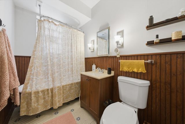 3531 N Oakley Avenue, Chicago, IL 60618