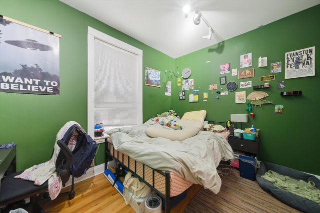 3531 N Oakley Avenue, Chicago, IL 60618