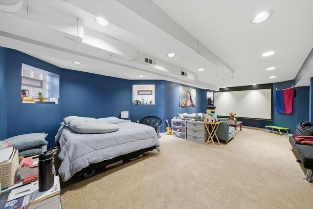 3531 N Oakley Avenue, Chicago, IL 60618