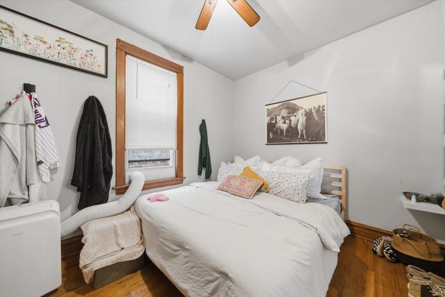 3531 N Oakley Avenue, Chicago, IL 60618