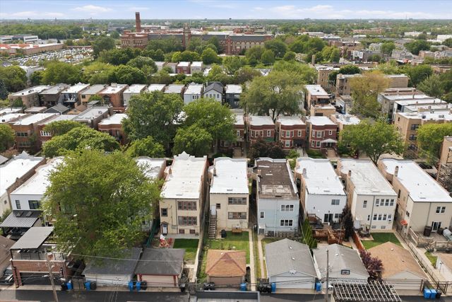 3531 N Oakley Avenue, Chicago, IL 60618