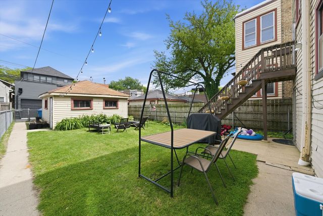 3531 N Oakley Avenue, Chicago, IL 60618