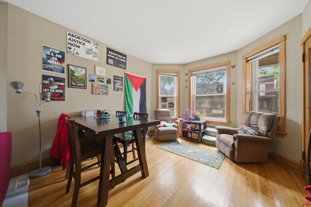 3531 N Oakley Avenue, Chicago, IL 60618