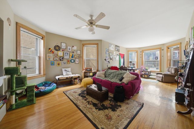 3531 N Oakley Avenue, Chicago, IL 60618