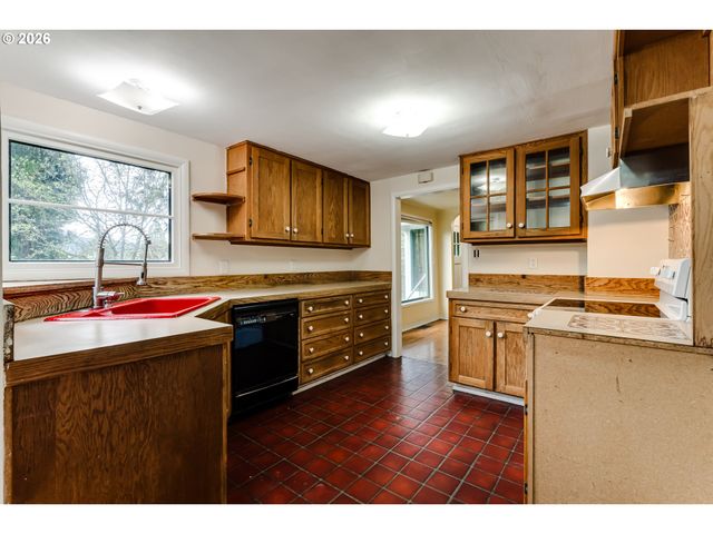 3398 OLIVE St, Eugene, OR 97405